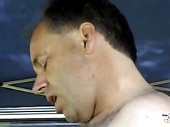 Bruinharig, Sperma shot, Diep in de keel, Sperma in gezicht, Handbeurt, Hd, Buiten