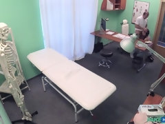 Spermaladung, Hundestellung, Aufs gesicht abspritzen, Lecken, Krankenschwester, Büro, Uniform, Spanner