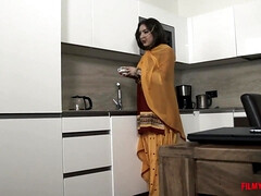 Anal, Gros seins, Brunette brune, Plantureuse, Tir de sperme, Seins naturels, Maigrichonne, Nénés