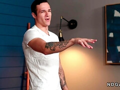 フェラチオ, 家族, ゲイ, 手コキする, シゴき, 筋肉, コキ, フェラする