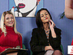 Brits, Dominante vrouw, Hakken, Aanwijzingen, Slipje, Kousen, Onder de rok, Bekijker