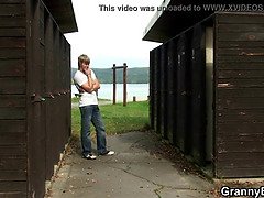 Blond, Pijpbeurt, Oudere vrouw, Handbeurt, Rijpe lesbienne, Moeder die ik wil neuken, Moeder, Stiefmoeder