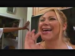 Grote mammen, Blond, Pijpbeurt, Sperma shot, Zwart, Hardcore, Interraciaal, Lerarin