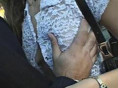 Beautiful and hot blonde moaning and cumming giving the pussy and the cusinho