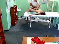Blasen, Paar, Arzt, Hundestellung, Handjob, Krankenschwester, Muschi, Uniform