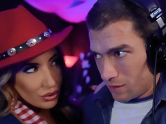 Gros cul, Gros seins, Sucer une bite, Tir de sperme, En levrette, Hd, Mère que j'aimerais baiser, Maman