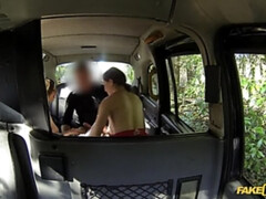 Anal, Voiture, En levrette, Faciale, Fétiche, 2 femmes 1 homme, De plein air, Lécher le sphincter