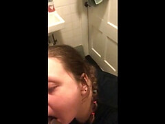 Amateur, Salle de bains, Gros cul, Sucer une bite, Rousse roux, Douche, Suçant