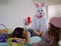 Grosser schwanz, Blasen, Braunhaarige, Besamung, Hd, Jungendliche (18+), Titten