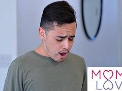 Blasen, Fesselspiele, Braunhaarige, Würgen, Handjob, Masturbation, Stiefmutter, Titten