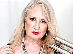 Amateur, Tetas grandes, Rubia, Penetracion con dedos, Masturbación, Maduro, Solo, Estriptis