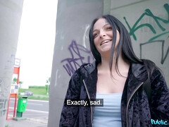 Américain, Sucer une bite, Tchèque, En levrette, Seins naturels, De plein air, Piercing, Tatouage