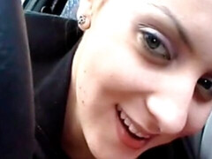 Grosse bite, Sucer une bite, Voiture, Léchez, Masturbation, Seins naturels, Adolescente, Nénés