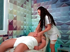 Amateur, Tetas grandes, Semen en la boca, Médico, Masaje, Madres para coger, Enfermera, Madrastra
