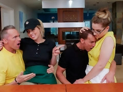 Culo, Culo grande, Mamada, Estilo perrito, Pajear, Besar, Lamidas, Madres para coger