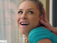 Blondine, Blasen, Pummelig, Kehlenfick, Aufs gesicht abspritzen, Lecken, Pornostars, Reiten