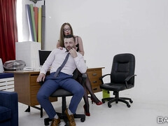 Жопа, Европейки, Латиноамериканки, В офисе, Пирсинг, Испанки, Втроем, Сиськи