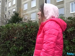 Leie, Grosse titten, Blasen, Hundestellung, Aufs gesicht abspritzen, Handjob, Im freien, Pov