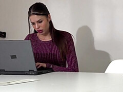 18 jaar, Grote kont, Grote lul, Grote mammen, Pijpbeurt, Bruinharig, Mager, Tieten likken