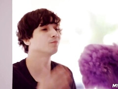 Gros cul, Grosse bite, Gros seins, Blonde, Gorge profonde, Branlette thaïlandaise, Mère que j'aimerais baiser, Nénés