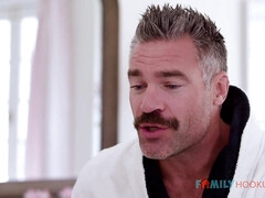 Tussi, Betrug, Aufs gesicht abspritzen, Würgen, Zierlich, Muschi, Tätowierung, Titten