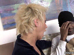 cougar Isabella Rossa plows big black cock