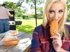 お尻, ブロンド, フェラチオ, バック, アウトドア, 剃毛, ストリッピング, ティーン