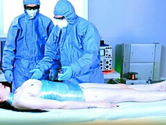 18 летние, Большая жопа, Большие сиськи, Брюнетки, Одетые девушки голые парни, Фетиш, Голышом, Тощие