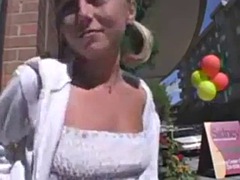 Leie, Blondine, Oma, Zwergin, Dürr, Titten