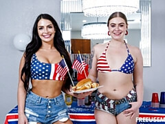 Gros cul, Grosse bite, Gros seins, Sucer une bite, En levrette, 2 femmes 1 homme, Mère que j'aimerais baiser