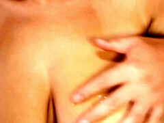 Gros cul, Gros seins, Sucer une bite, Brunette brune, Éjaculation interne, Tchèque, Hard, Seins naturels