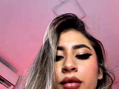 Брюнетки, Кончили внутрь, Латиноамериканки, Мастурбация, Масло, Соло