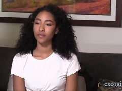 Braunhaarige, Spermaladung, Aufs gesicht abspritzen, Interrassisch, Natürlichen titten, Zierlich, Rau, Titten