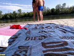 Strand, Grote kont, Grote lul, Grote mammen, Badpak, Stel, Vrouw, Openbaar