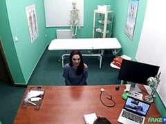 Leie, Hundestellung, Aufs gesicht abspritzen, Krankenschwester, Büro, Pov, Schlucken, Uniform