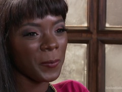 Anal, Sadomasoquismo, Amarrada, Dominación, Ébano, Humillación, Interracial, Castigada