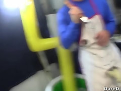 デカ尻, ブロンド, フェラチオ, 大学生, 女 人男 人, パーティ, 剃毛, 三人