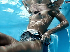 18, ビーチ, ビキニ, ブロンド, フェティッシュ, ハンガリー人, 公共, ティーン