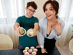 Grosser arsch, Grosser schwanz, Blasen, Gehörnter ehemann, Hundestellung, Pov, Kurzes haar