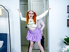 Chambre à dormir, Gros cul, Grosse bite, Sucer une bite, En levrette, Rousse roux, Adolescente, Nénés