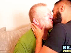 Sucer une bite, Rondelette, Homosexuelle, Poilue, Hard