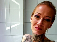 In den arsch, Arsch, Bad, Blondine, Hundestellung, Puppe, Milf, Pov