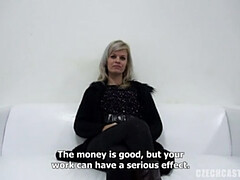 Blondine, Tschechisch, Hd