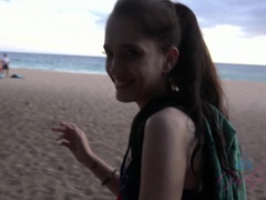 Amateur, Playa, Besar, Orgasmo, Al aire libre, Pequeña, Coño, Chorro