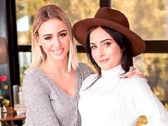 Amateur, Sucer une bite, 2 femmes 1 homme, Hard, Interracial, Seins naturels, Adolescente, Nénés