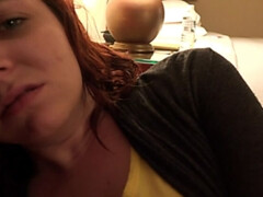 Amateur, Sucer une bite, Brunette brune, Éjaculation interne, Petite amie, Orgasme, Piercing, Pov