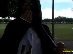 Nana, Noire, Blonde, Sucer une bite, Petite femme, Rasée, Tatouage, Adolescente