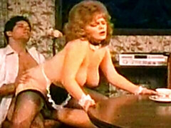 Grote kont, Grote lul, Mollig, Hondjeshouding, Natuurlijke tieten, Roodharige vrouw, Kort haar, Kousen