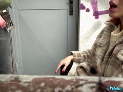 Leie, Grosse titten, Blasen, Schwanz, Natürlichen titten, Im freien, Pov, Russisch