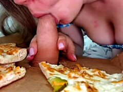 18 jaar, Enthousiasteling, Sperma shot, Diep in de keel, Fetisj, Eten, Hd, Natuurlijke tieten